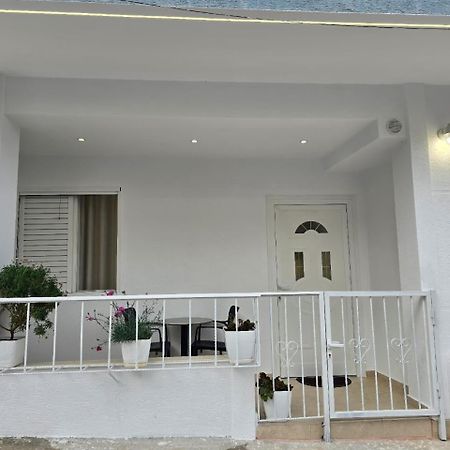 Aila Apartment Sarandë Exteriér fotografie