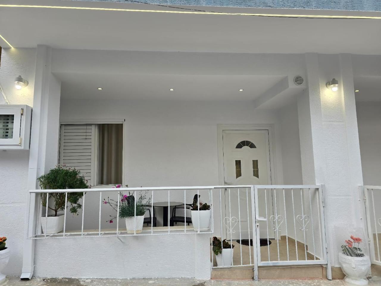 Aila Apartment Sarandë Exteriér fotografie