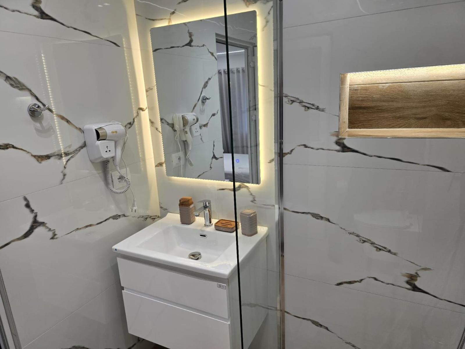 Aila Apartment Sarandë Exteriér fotografie